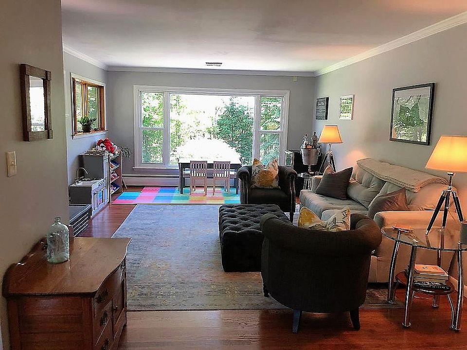 1st image of 116 Sedgewick Park