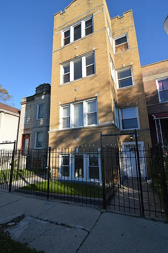3422 W Grenshaw St #2 Photo 1