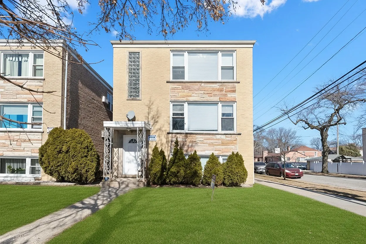 3000 W Touhy Ave photo 1