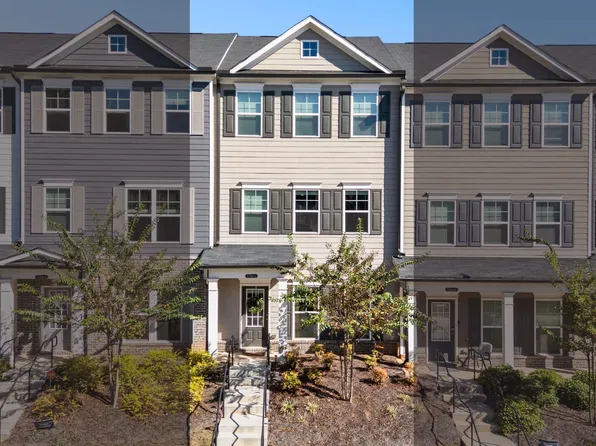 10 Silver Ln, Newnan, GA 30265