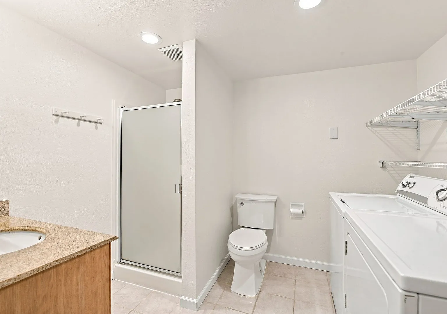 1Bd/1Ba Sammamish Condo — Photo 4