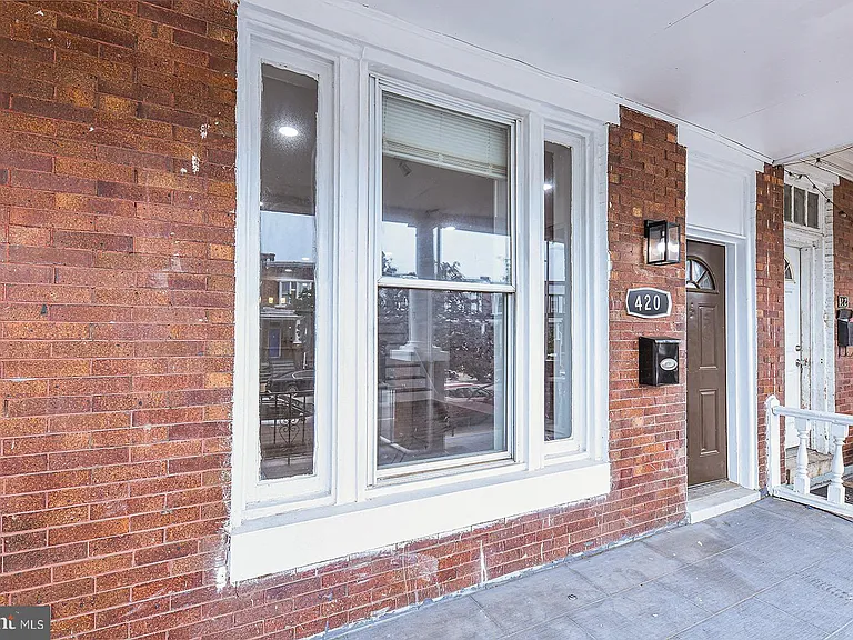 420 E 28th St — Photo 34