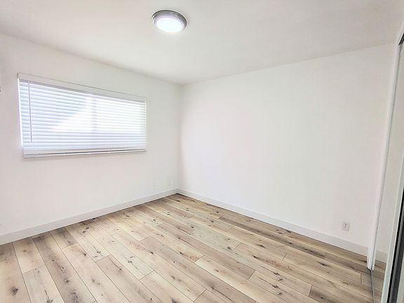 4th image of 12708 Pacific Ave #7