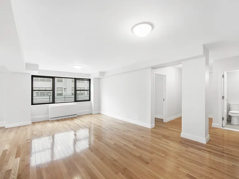 141 E 33rd St #15G — Photo 4