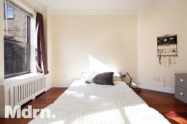 Rented by Mdrn Residential | media 1