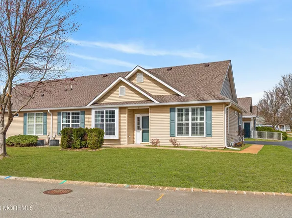 2 Winkle Court, Manchester, NJ 08759