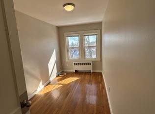 2 Ureco Ter, Worcester, MA 01602