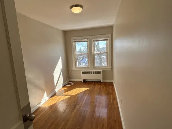 2 Ureco Ter, Worcester, MA