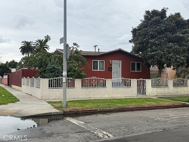 1st image of 758 E 76th Pl