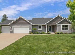 7247 Medinah Dr, Hudsonville, MI 49426
