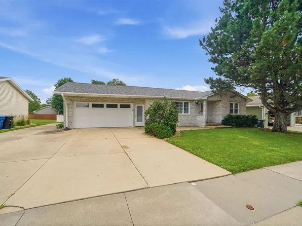 3713 Joan Dr, Waterloo, IA 50702