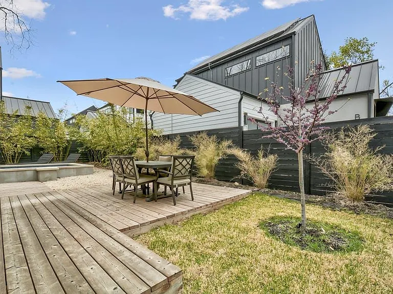 1710 Nash Ave — Photo 4