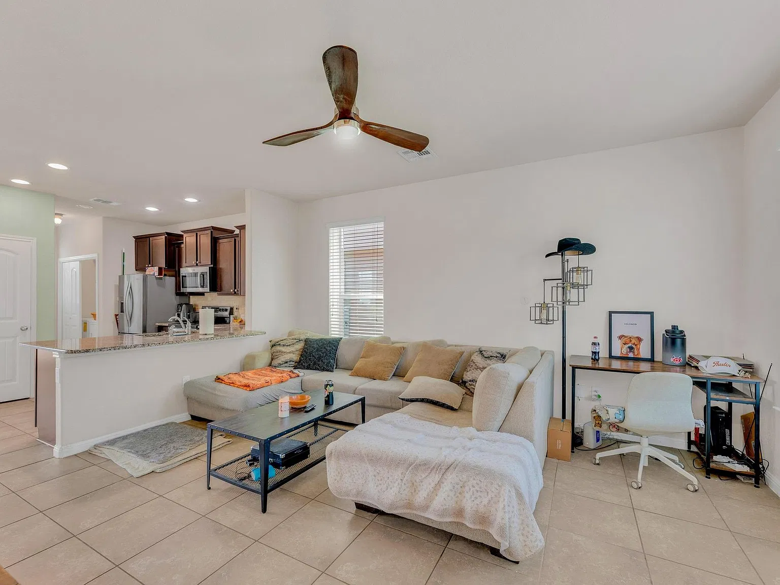 3 bed, 2.5 bath, 1308 sqft, $1,850 — Photo 3
