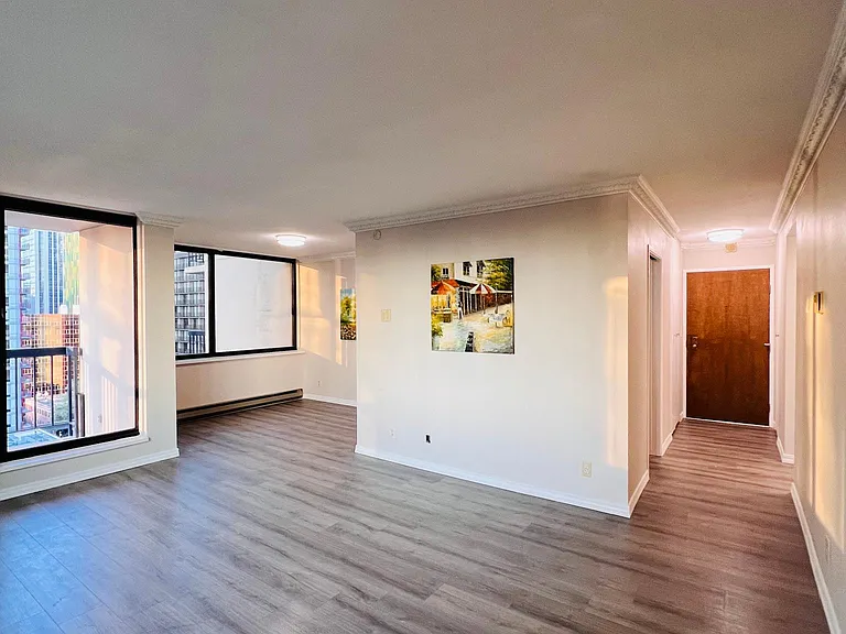 2100 3rd Ave — Photo 6