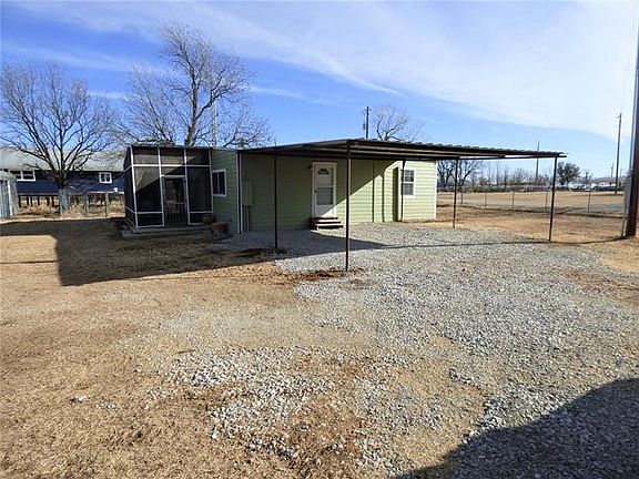 3rd image of 110 County Road 533