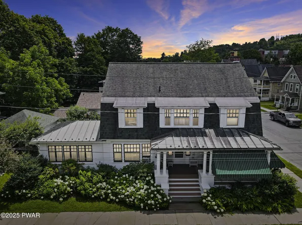 414 14th St, Beach Lake, PA 18431