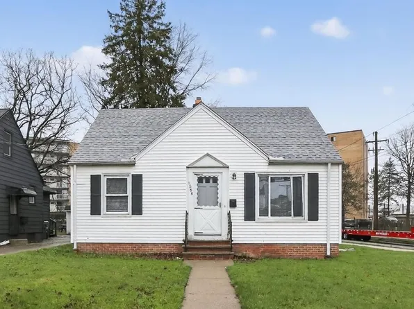 1568 Parker Dr, Mayfield Heights, OH 44124