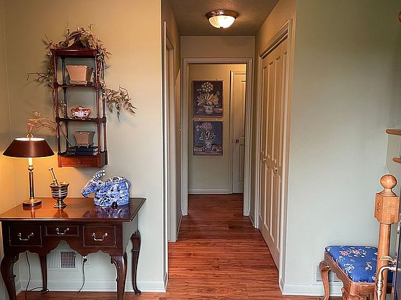 2nd image of 1821 Sussex Pl
