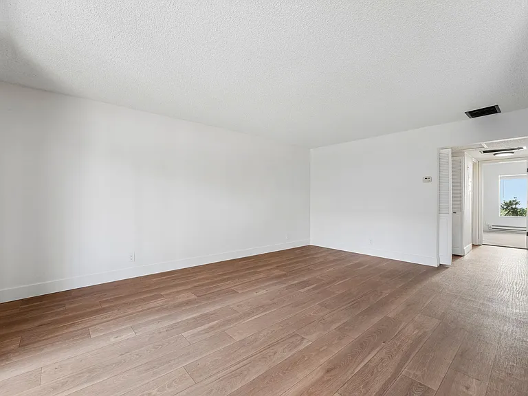 Summerwood Apartments — Photo 57