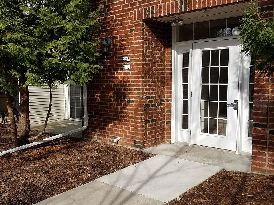 1st image of 2060 Rainbow Lake Ln APT 215