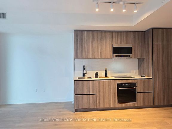 4th image of 117 Broadway Ave #3101