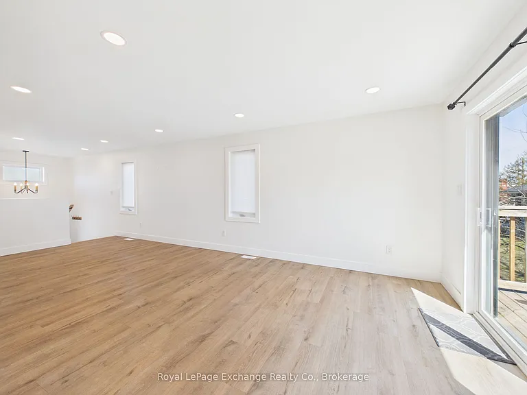 1085 Sutton St — Photo 7
