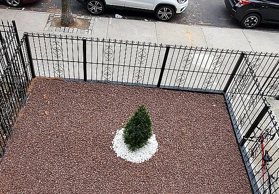 4th image of 352 Saint Johns Pl APT 1