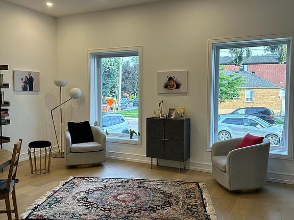 2nd image of 36 Glenshaw Cres
