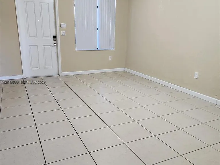 23941 SW 118th Ave — Photo 2