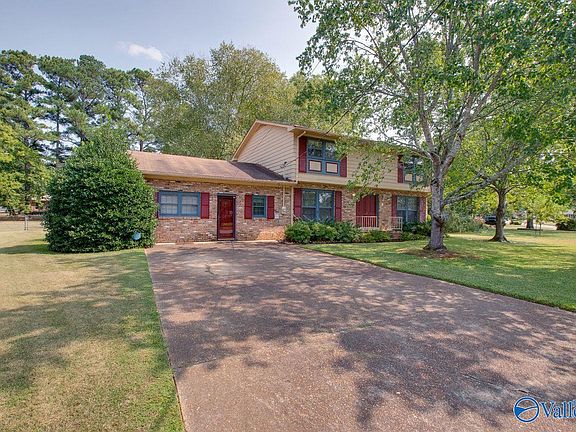 2nd image of 11207 Crestfield Dr SE