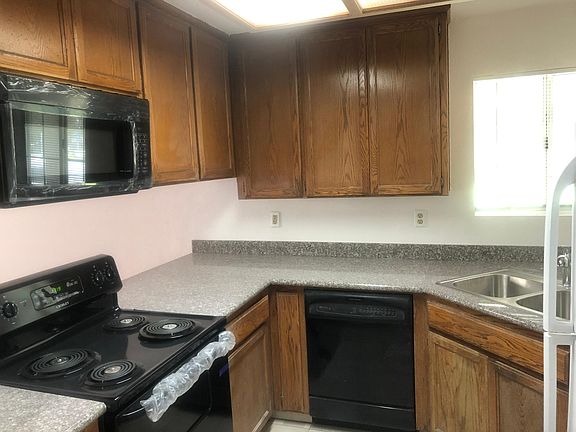 3rd image of 1430 Suellen Dr