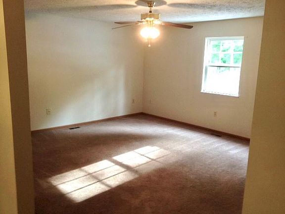 3rd image of 592 County Road 59