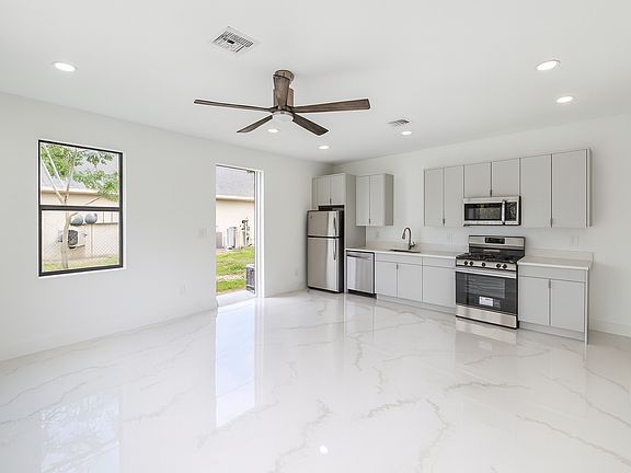 2nd image of 1051 Bassinger Ave S #A