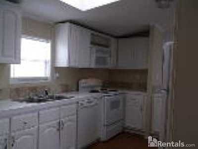 4th image of 9119 Gleneagle Dr