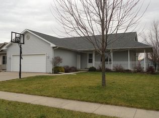 1308 Danish Dr, Cedar Falls, IA 50613