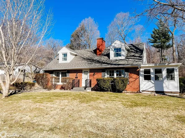 122 Greenwood Dr, Burlington, IA 52601