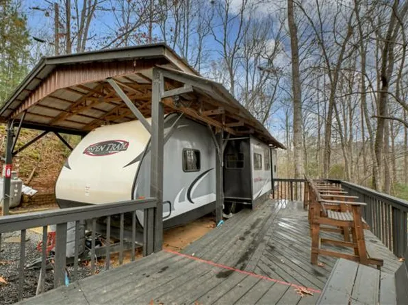 44 11th St, Ellijay, GA 30540