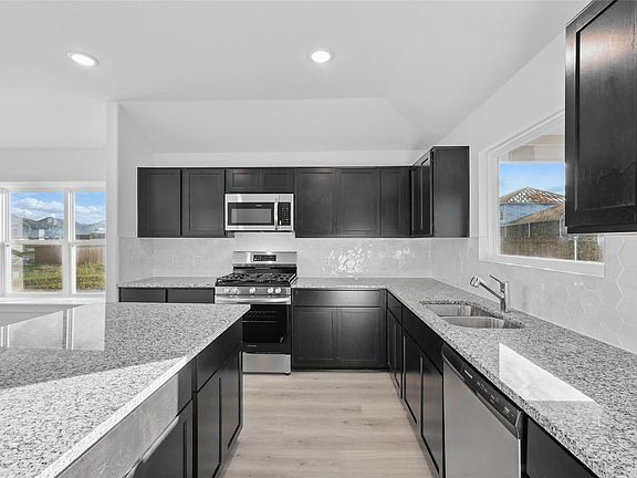4th image of 1561 Forge Pond Ln