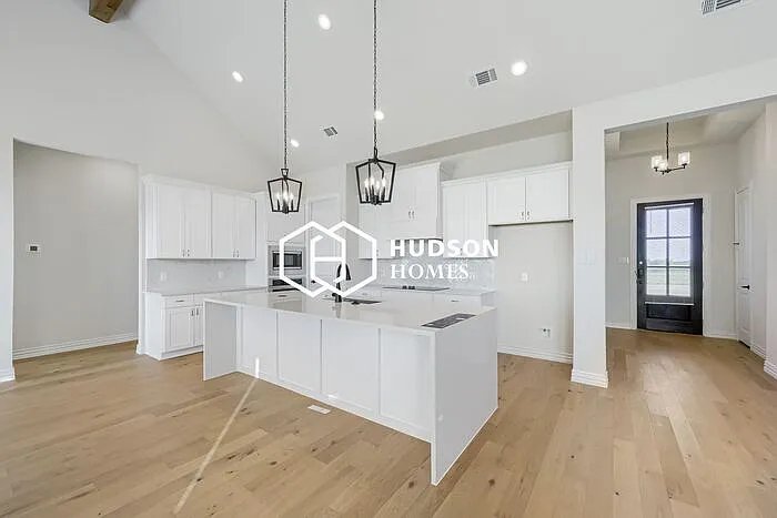 2521 Tyler Wade Trl — Photo 4