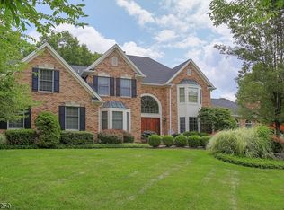 26 William Penn Rd, Warren, NJ 07059