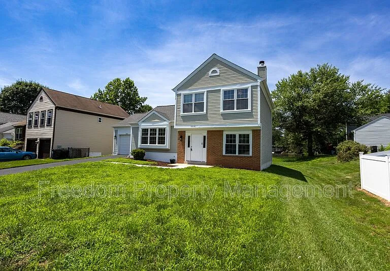 10116 Wimbledon Ct — Photo 3