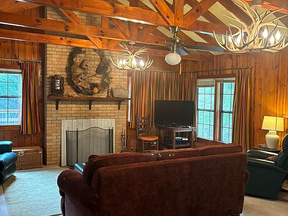 4th image of 355 Lake Village Dr