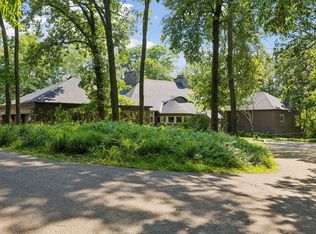 2465 French Lake Rd, Wayzata, MN 55391