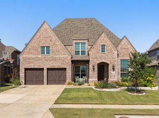 940 Highpoint Way, Roanoke, TX 76262