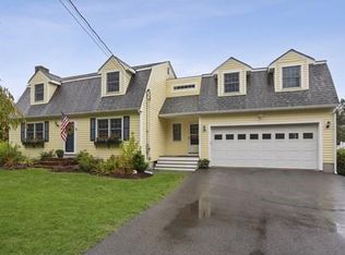 12 Town Landing Rd, Berkley, MA 02779