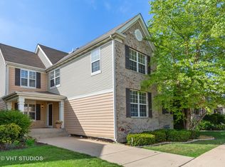 276 Longview Dr, Elgin, IL 60124