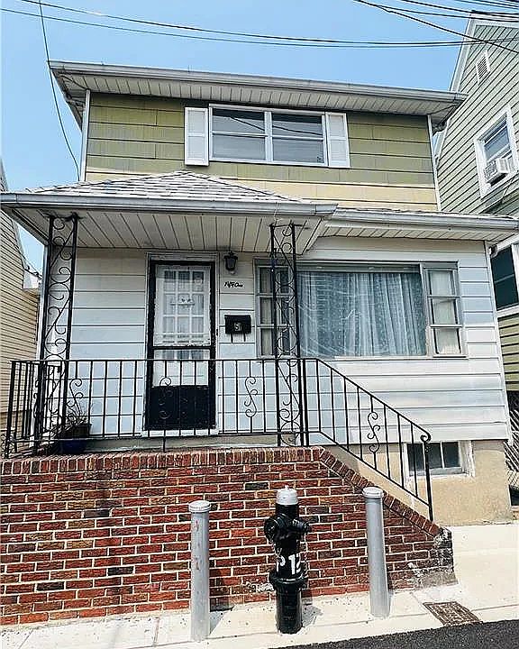 1st image of 51 Bartlett Pl