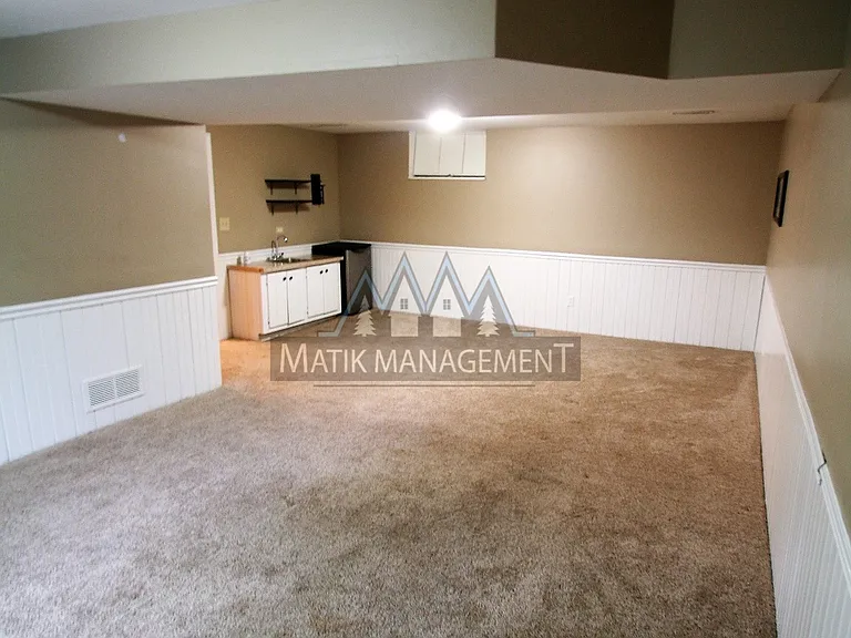 124 11th Ave NW — Photo 18
