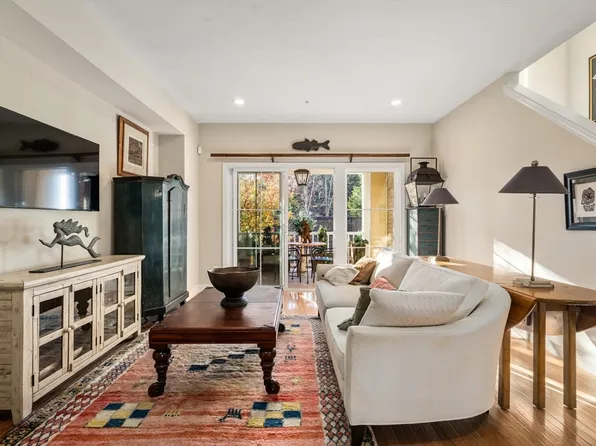 133 Boatwrights Loop, Plymouth, MA 02360