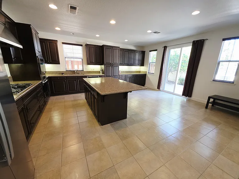 4887 Thorndike Ln — Photo 22